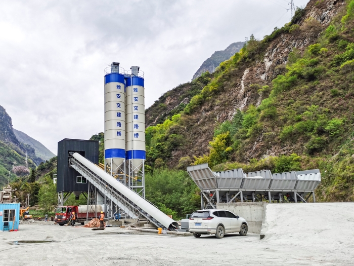 jbo竞博HZS120V搅拌站助力四川雅安康藏路桥建设